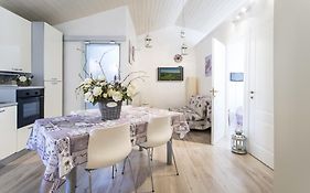 Sisi Apartment & Rooms